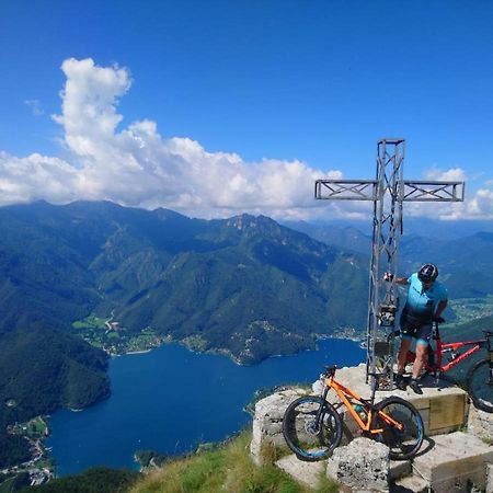 Casa Luca E Cristina Villa Mezzolago Kültér fotó