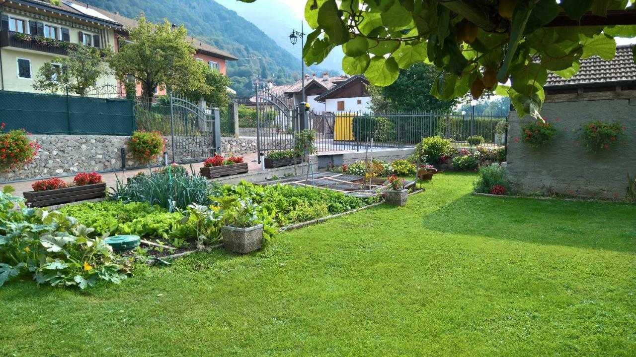 Casa Luca E Cristina Villa Mezzolago Kültér fotó
