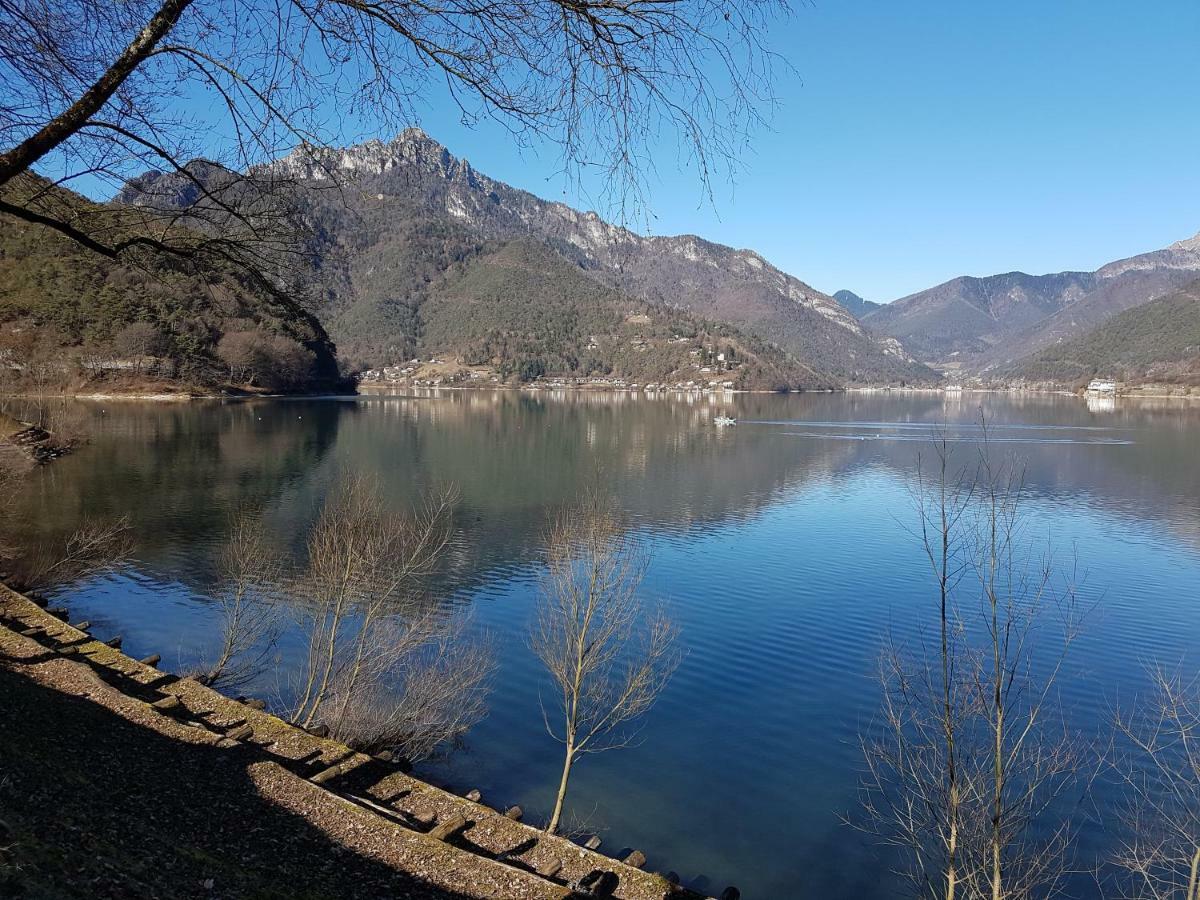 Casa Luca E Cristina Villa Mezzolago Kültér fotó