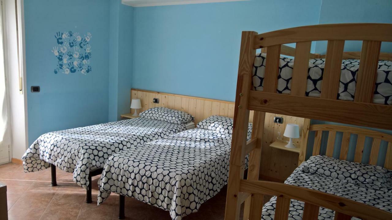 Casa Luca E Cristina Villa Mezzolago Kültér fotó