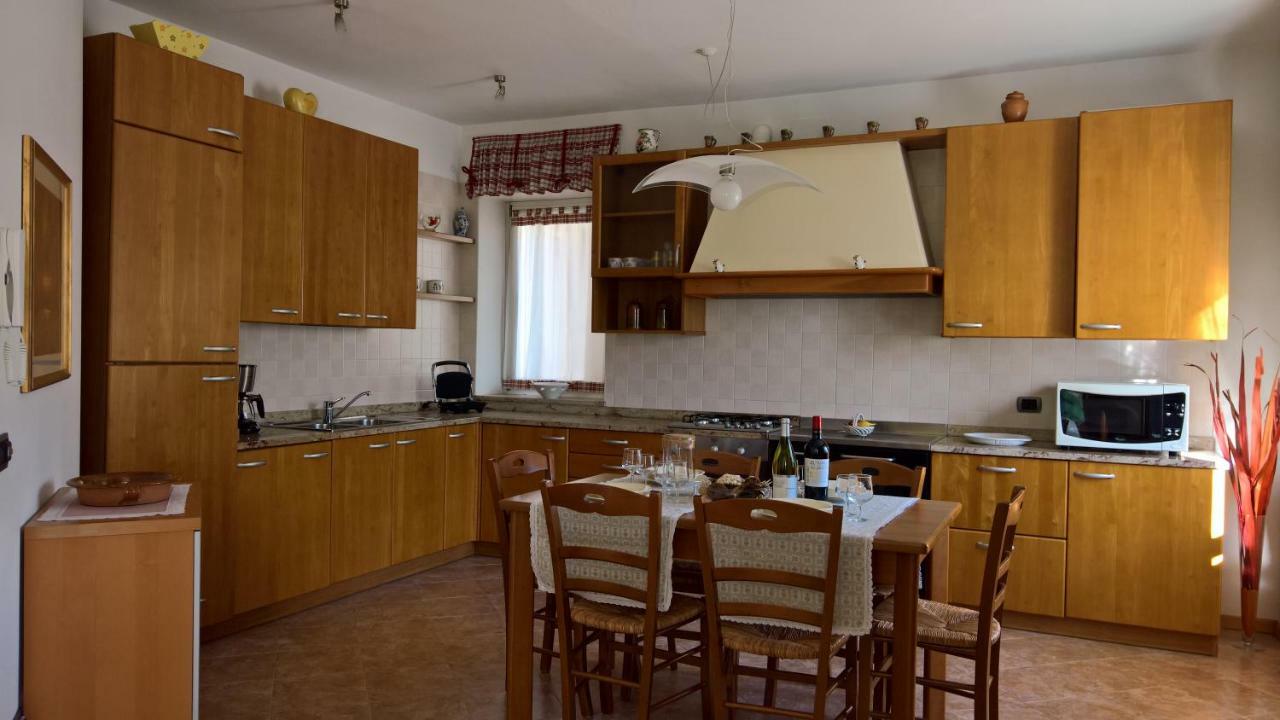 Casa Luca E Cristina Villa Mezzolago Kültér fotó